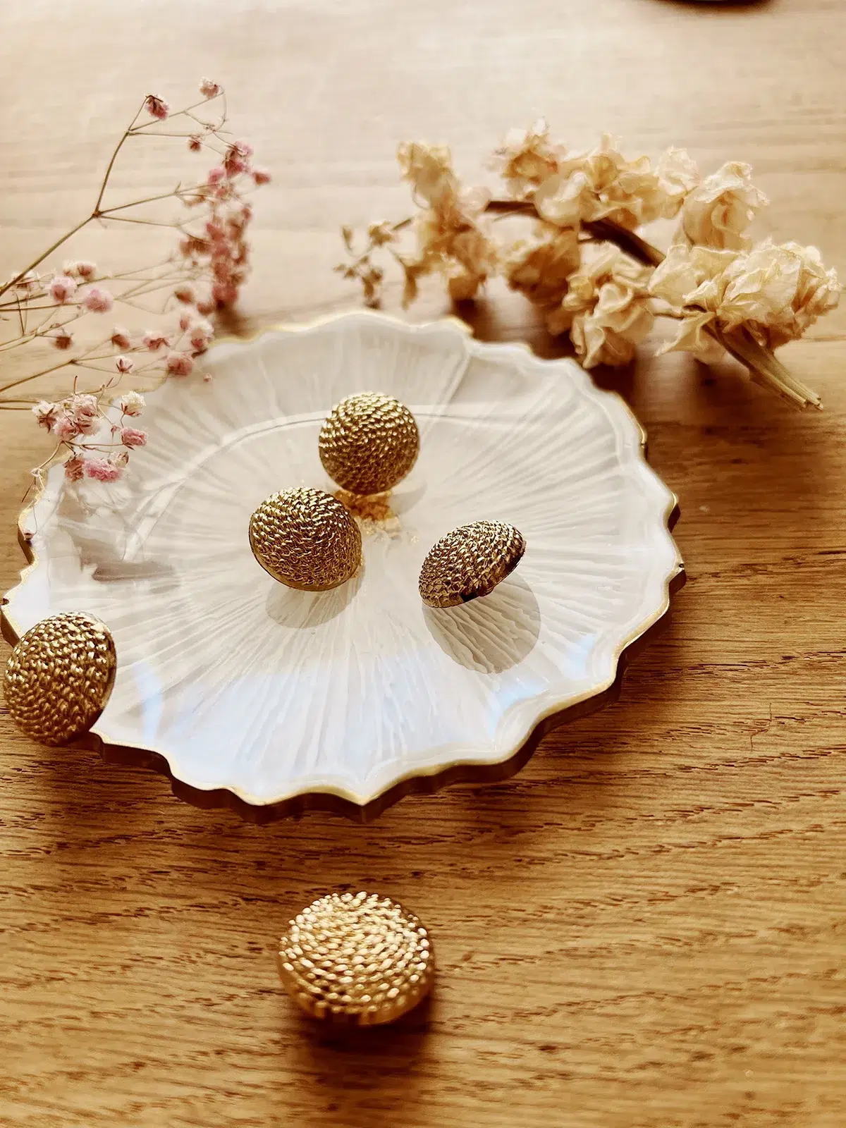 ancea-paris-bouton-vintage-dor-tress-22mm image 3
